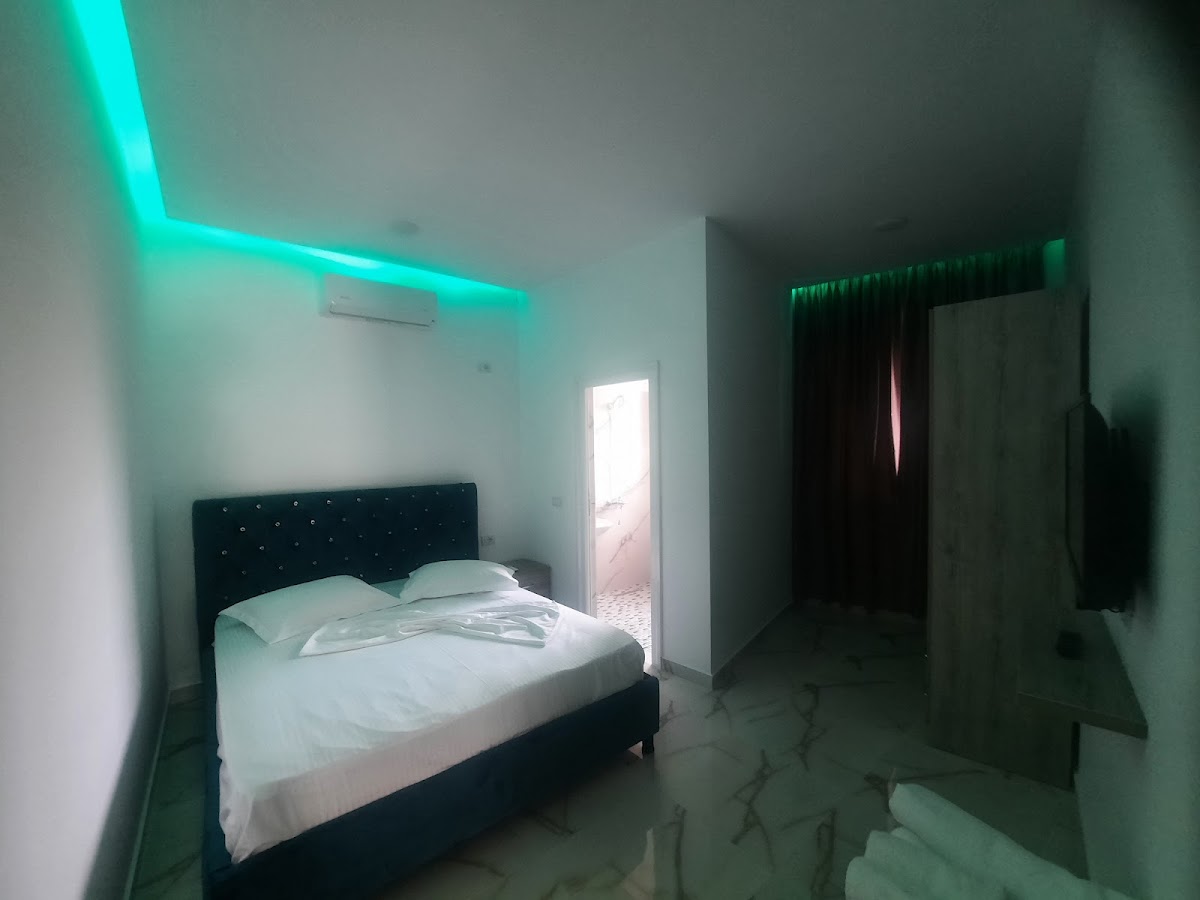 MEGNIAR HOTEL photo 5