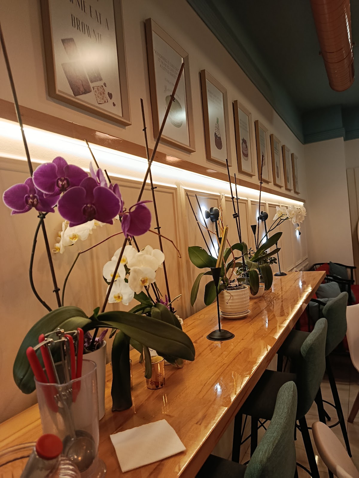 Kanellë Crêperie & Pastry Shop