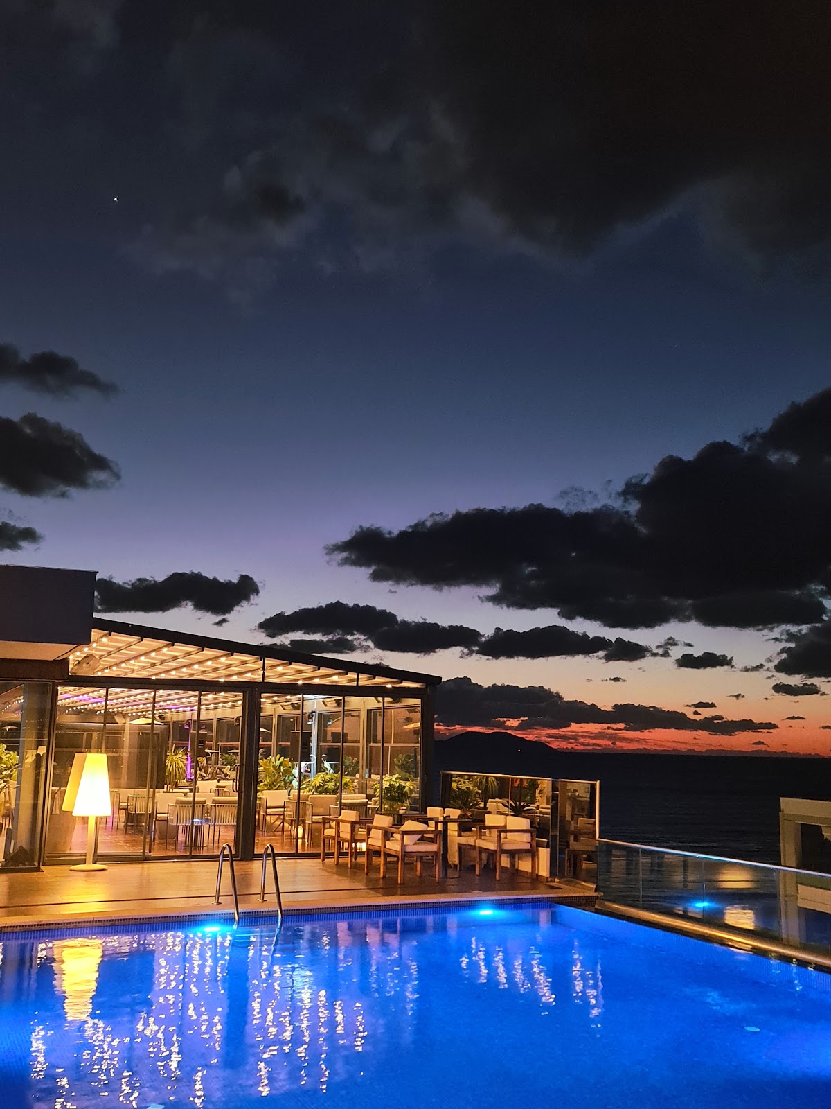 REGINA CITY HOTEL