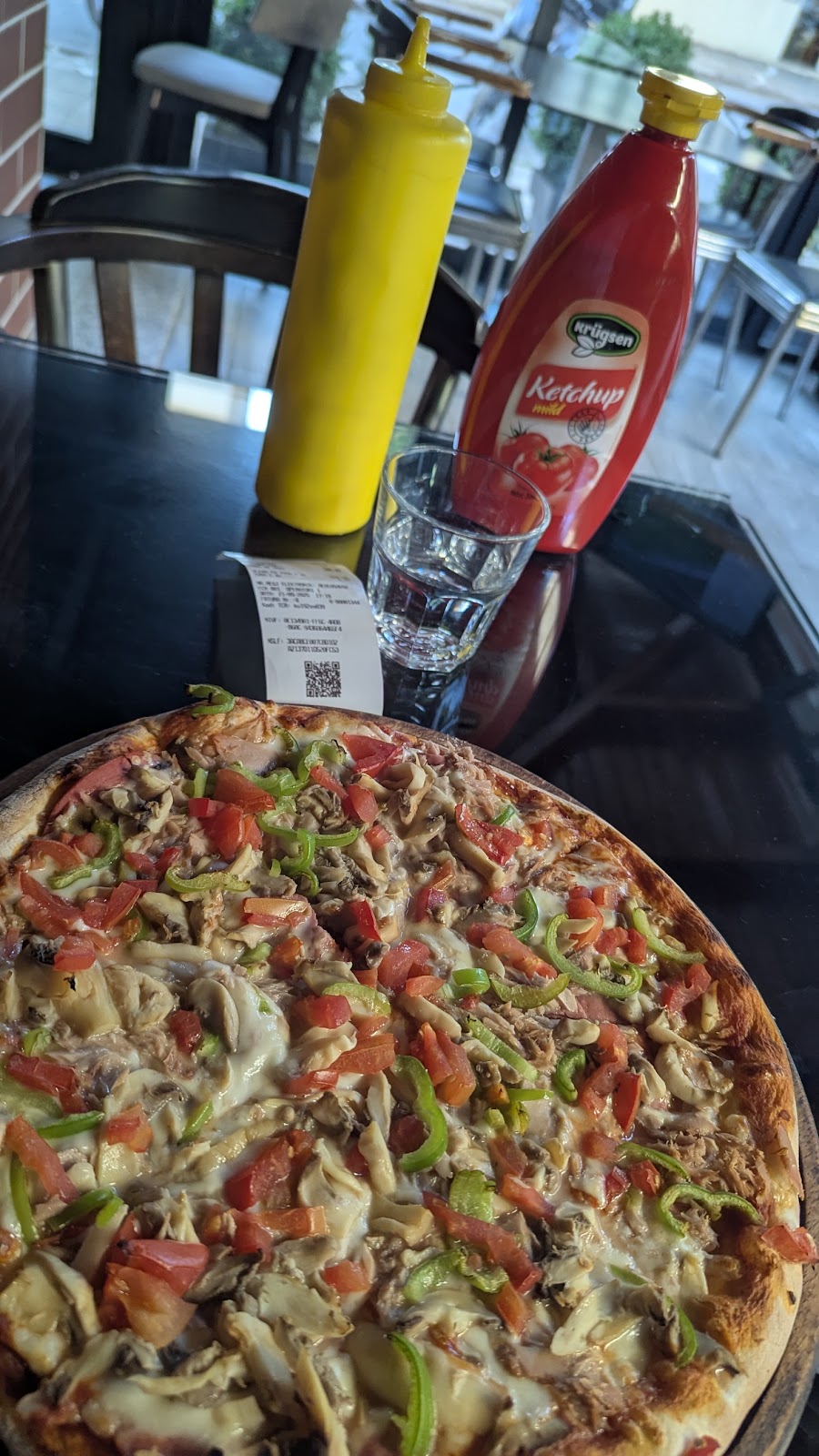 Pizza "La Famiglia" photo 5