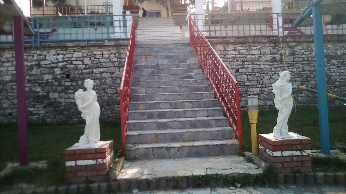 Piazza Perondi photo 3