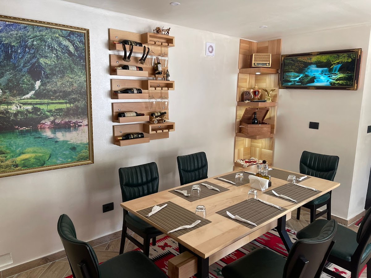 Jezerca - Bar & Grillhouse