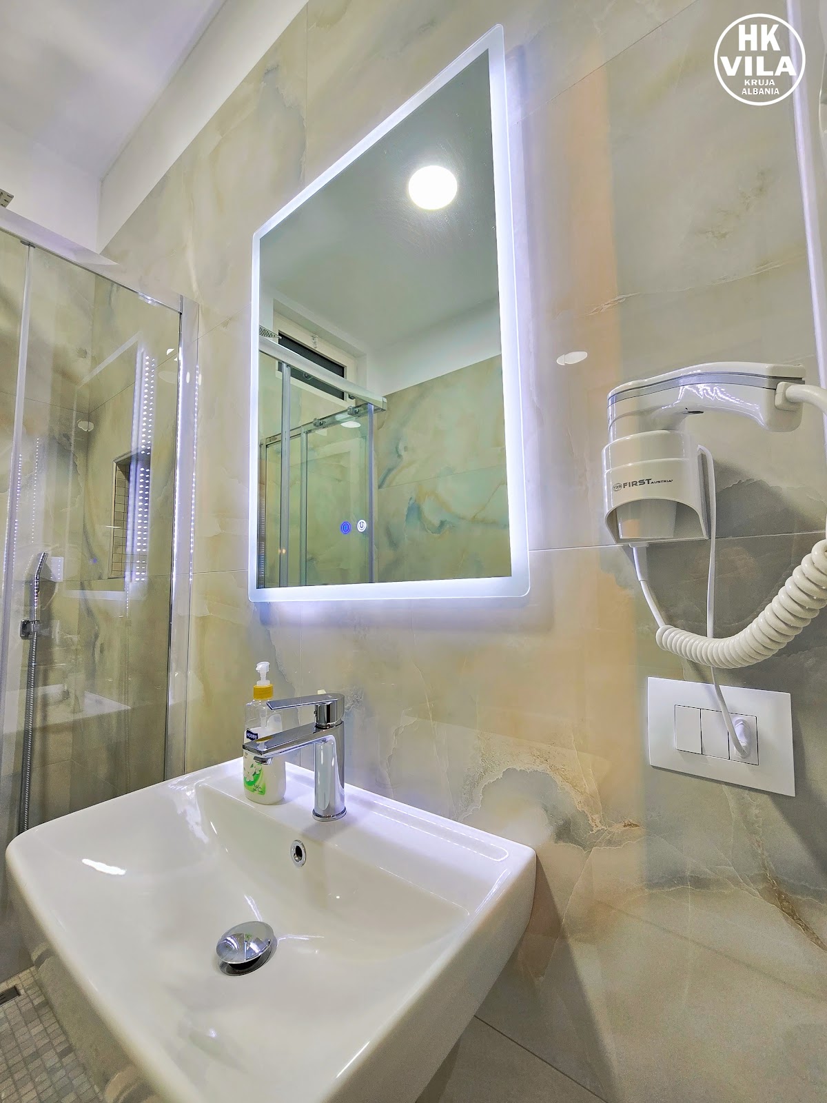 Vila HK photo 3