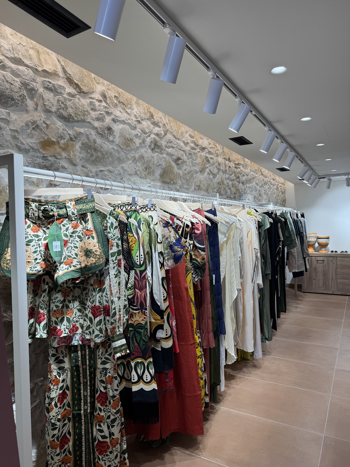 Cou Cou apparel bar photo 3