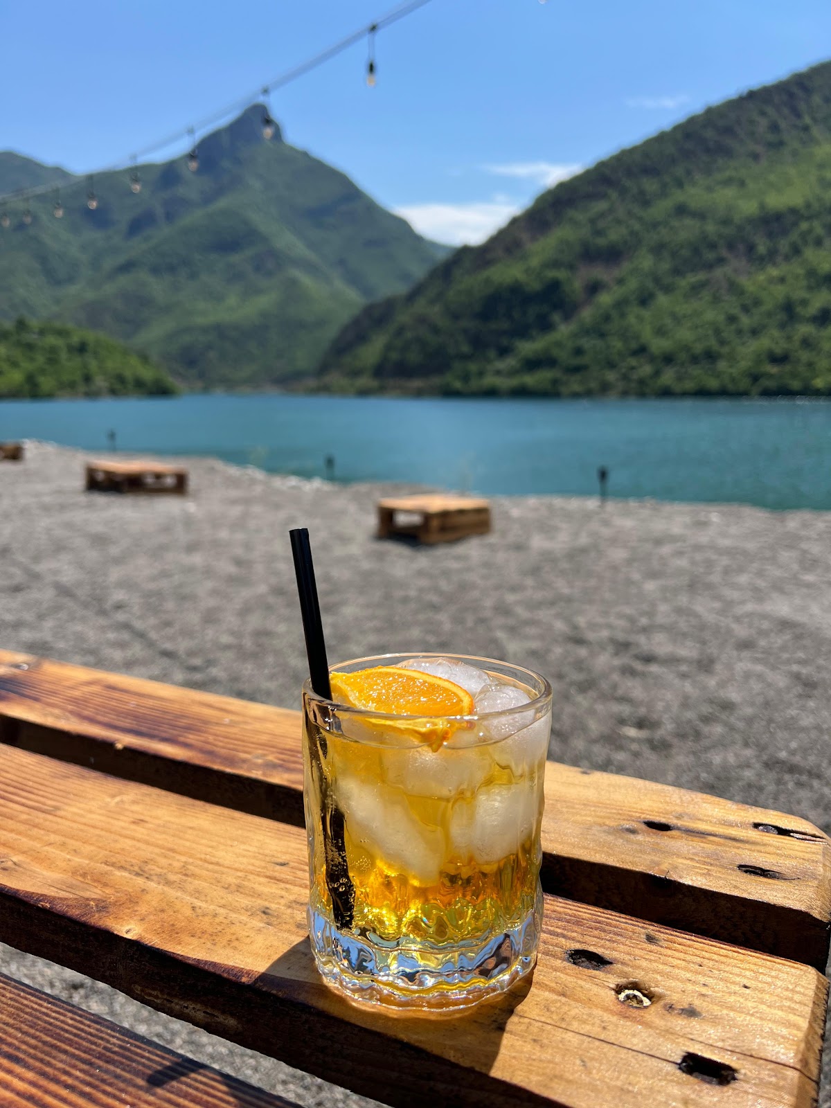 Lake Side Lounge photo 2