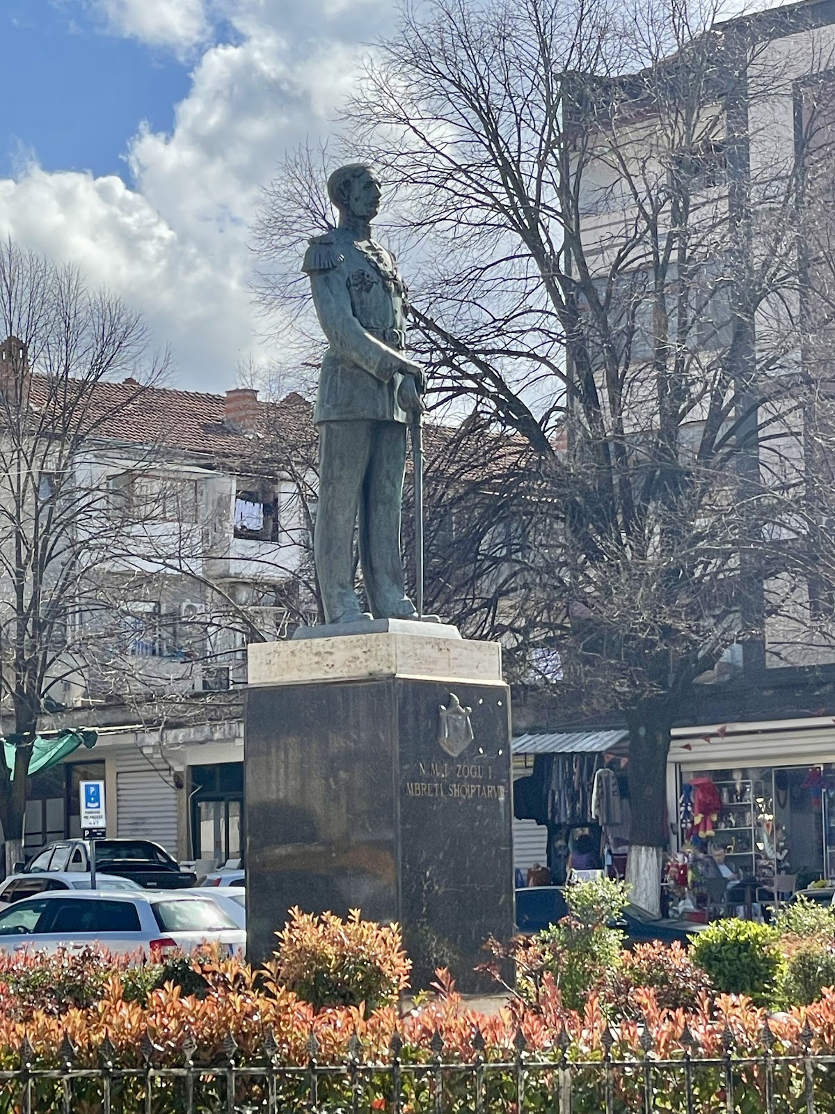 Busti i Ahmet Zogut photo 4