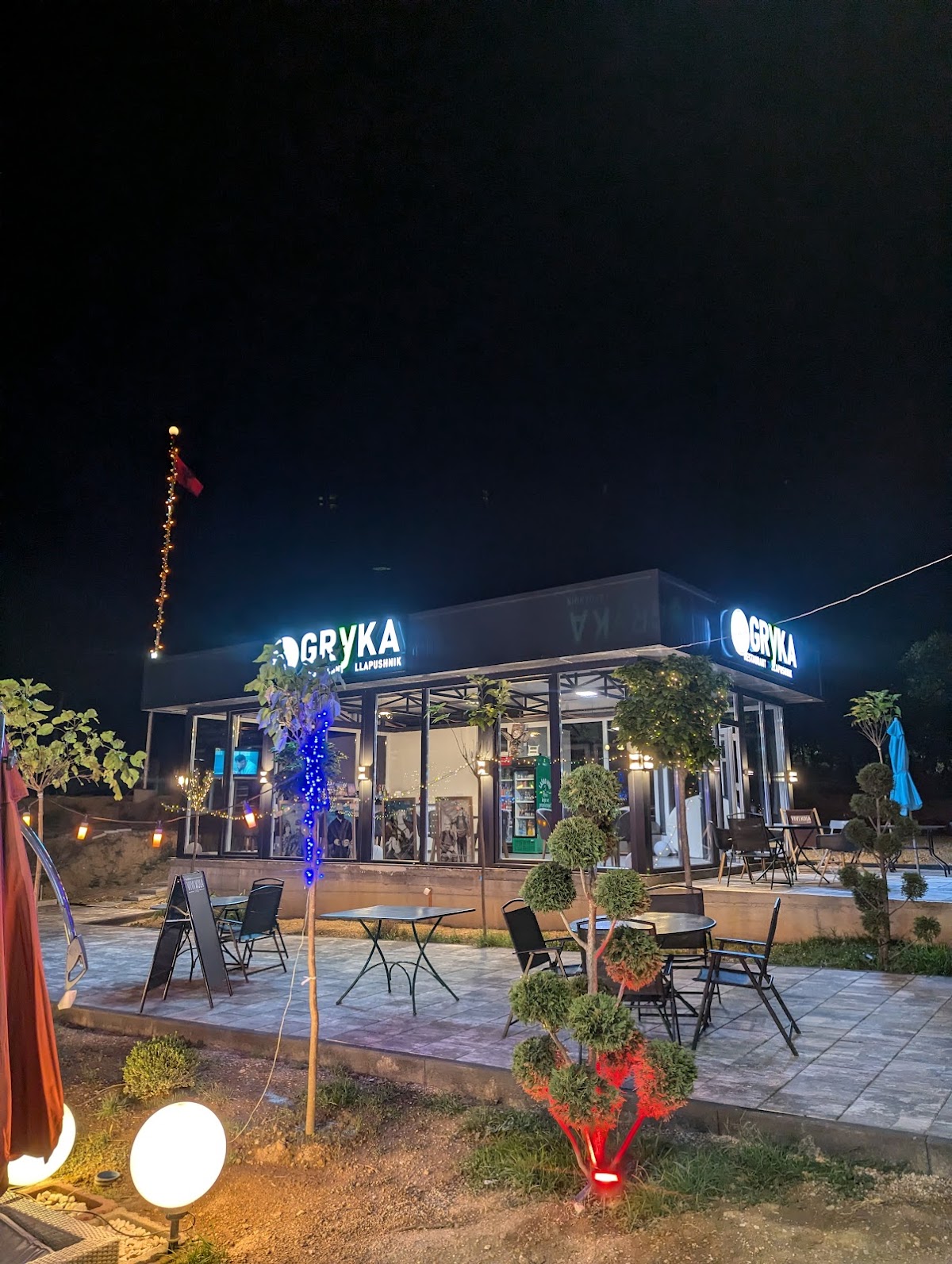Restaurant Gryka e Llapushnikut — Kafene në Drenas — photo 3