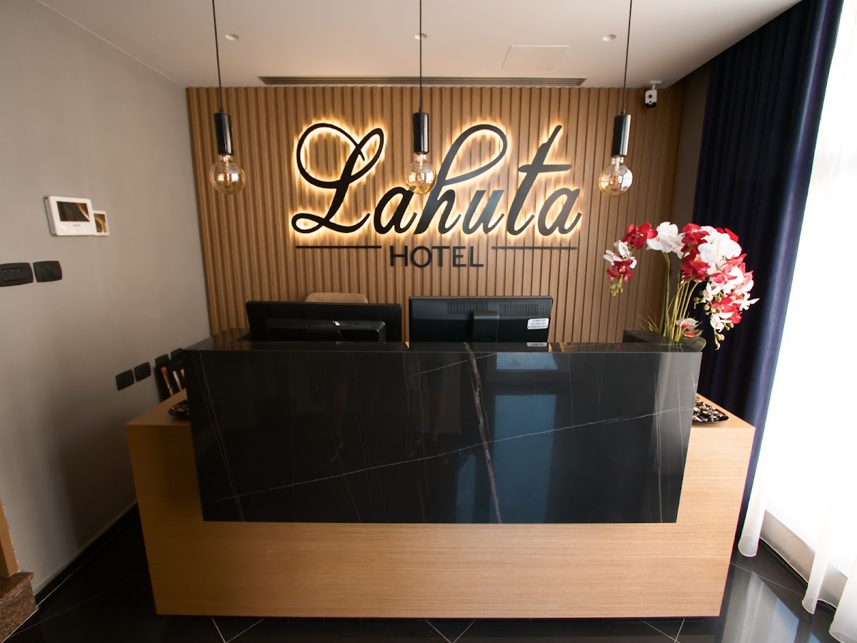 Lahuta Hotel photo 4