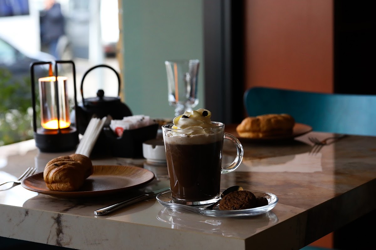 Blin Bistro Lounge photo 3