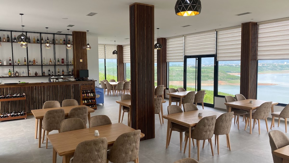 Bar Kafe & Restorant BRRUTI