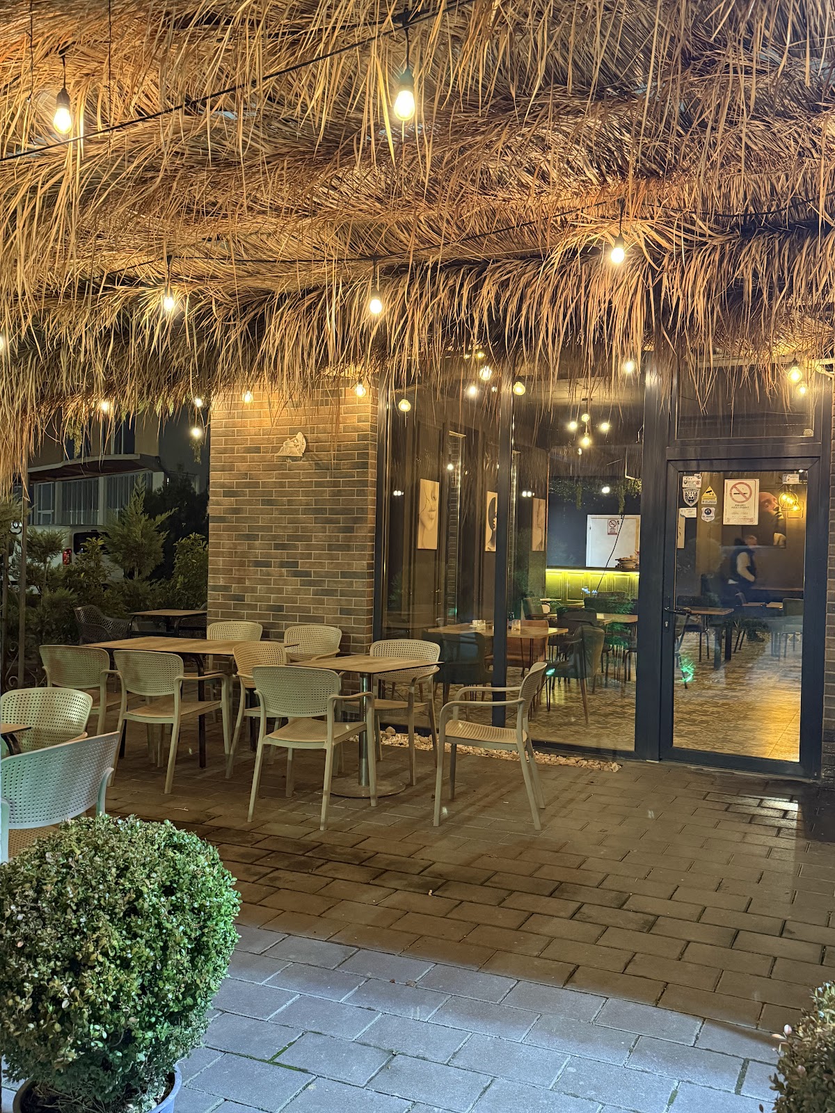 Lounge Bar Madori