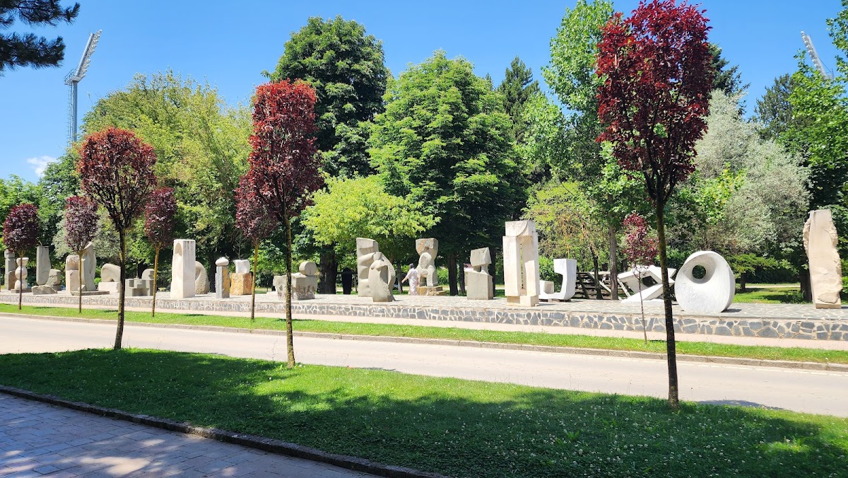 Rinia Park photo 3