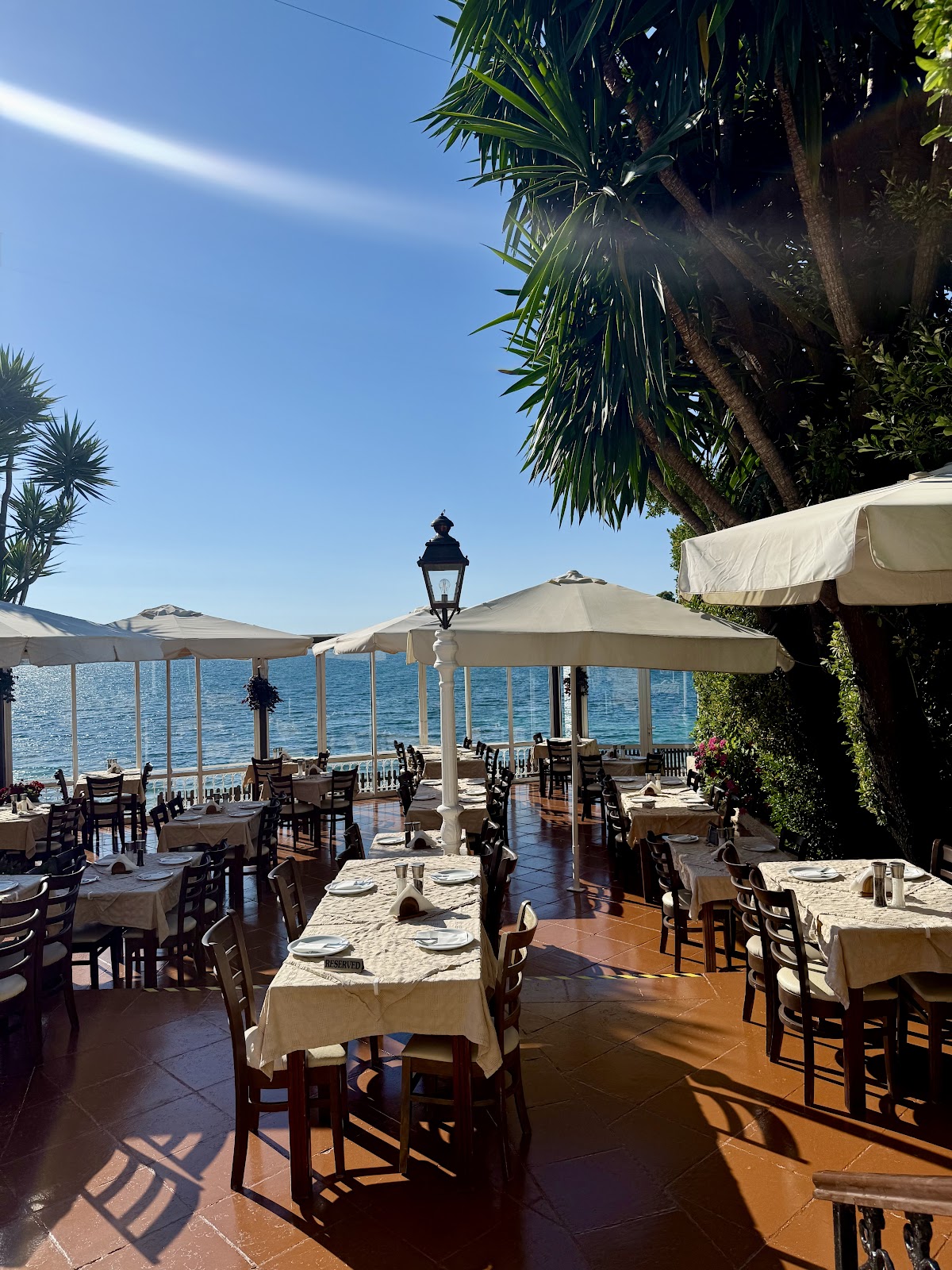 Janis Restaurant photo 4