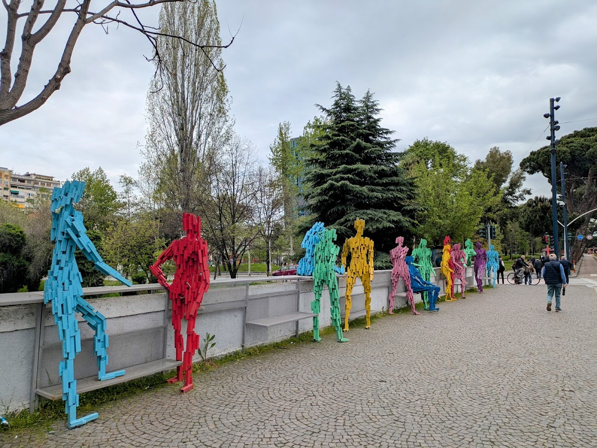 Modern art "steel people"