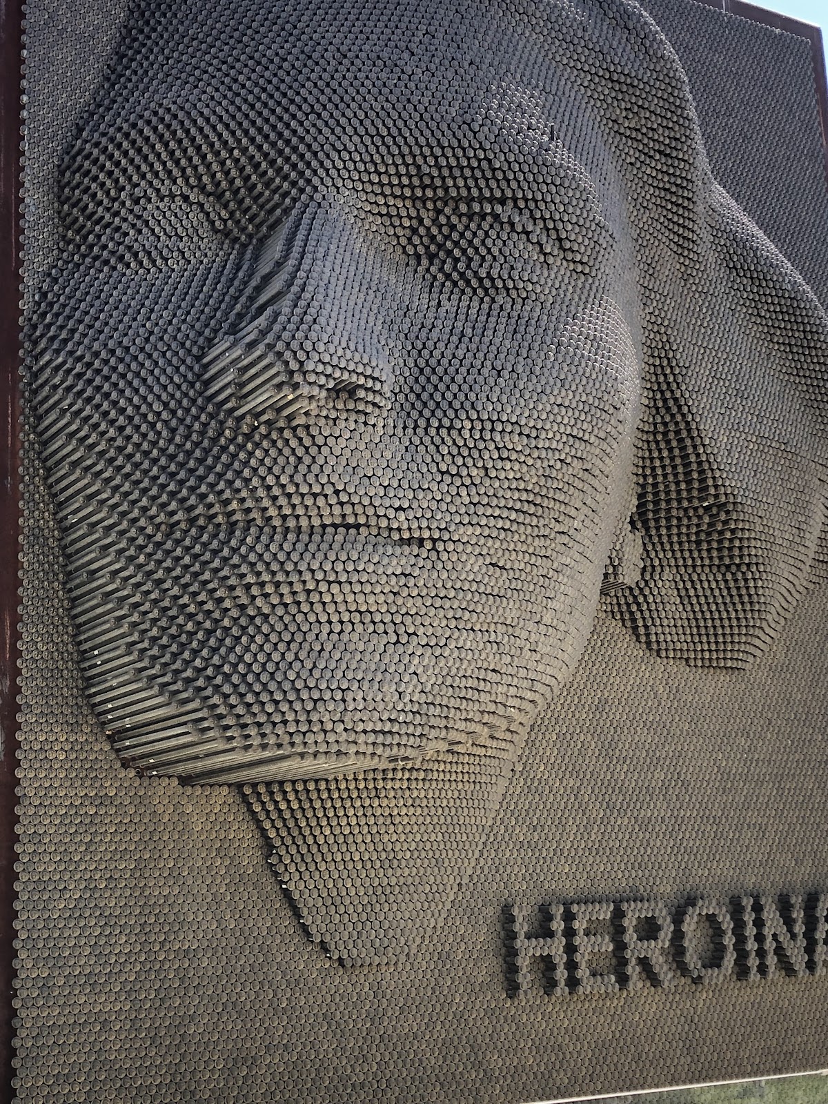 Memorial HEROINES — Atraksione në Prishtinë — photo 4