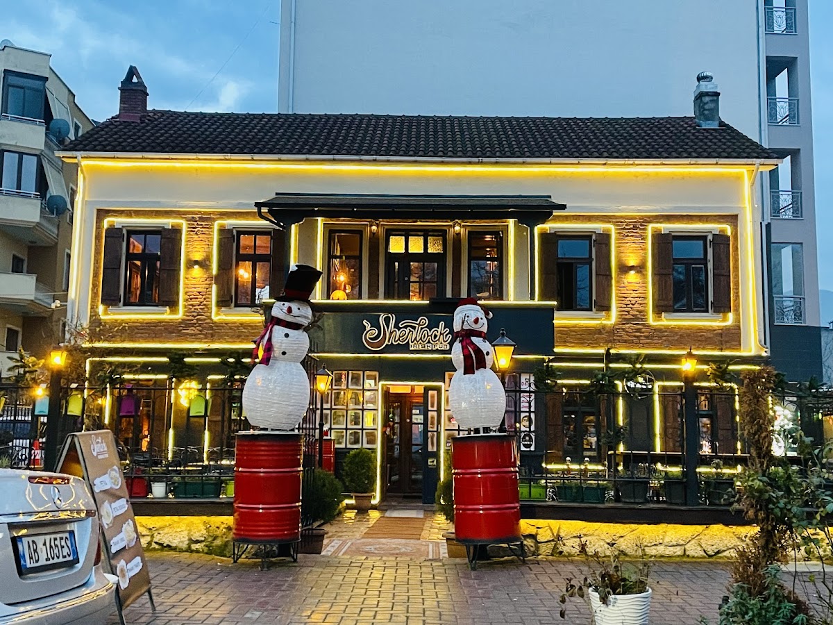 Sherlock Irish Pub photo 4