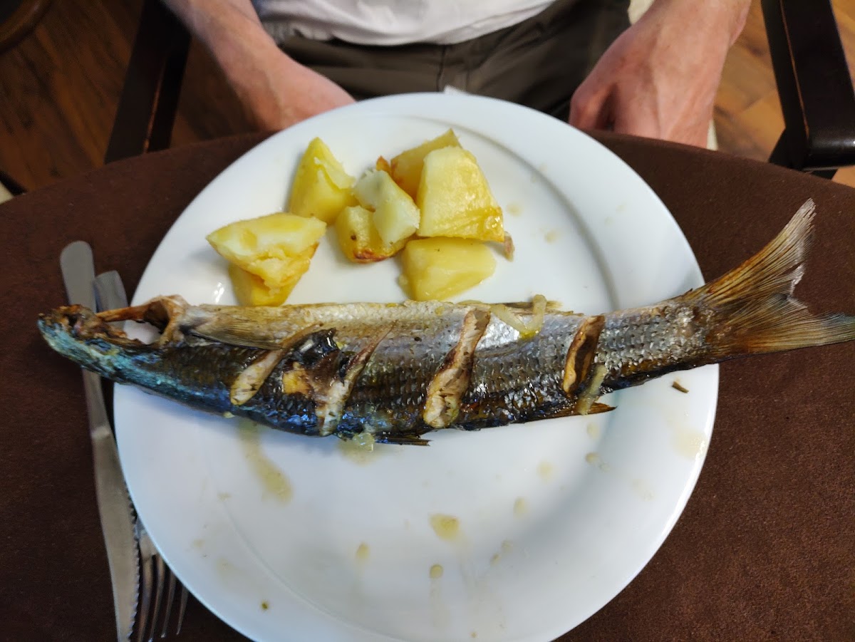 Hotel Restorant Vëllezërit Vataksi photo 5