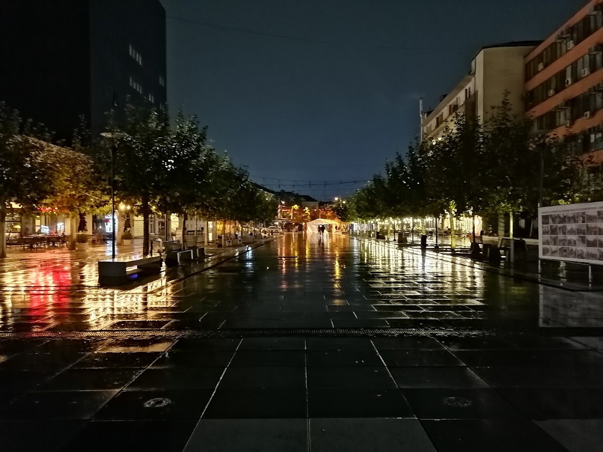 Skanderbeg Square — Atraksione në Prishtinë