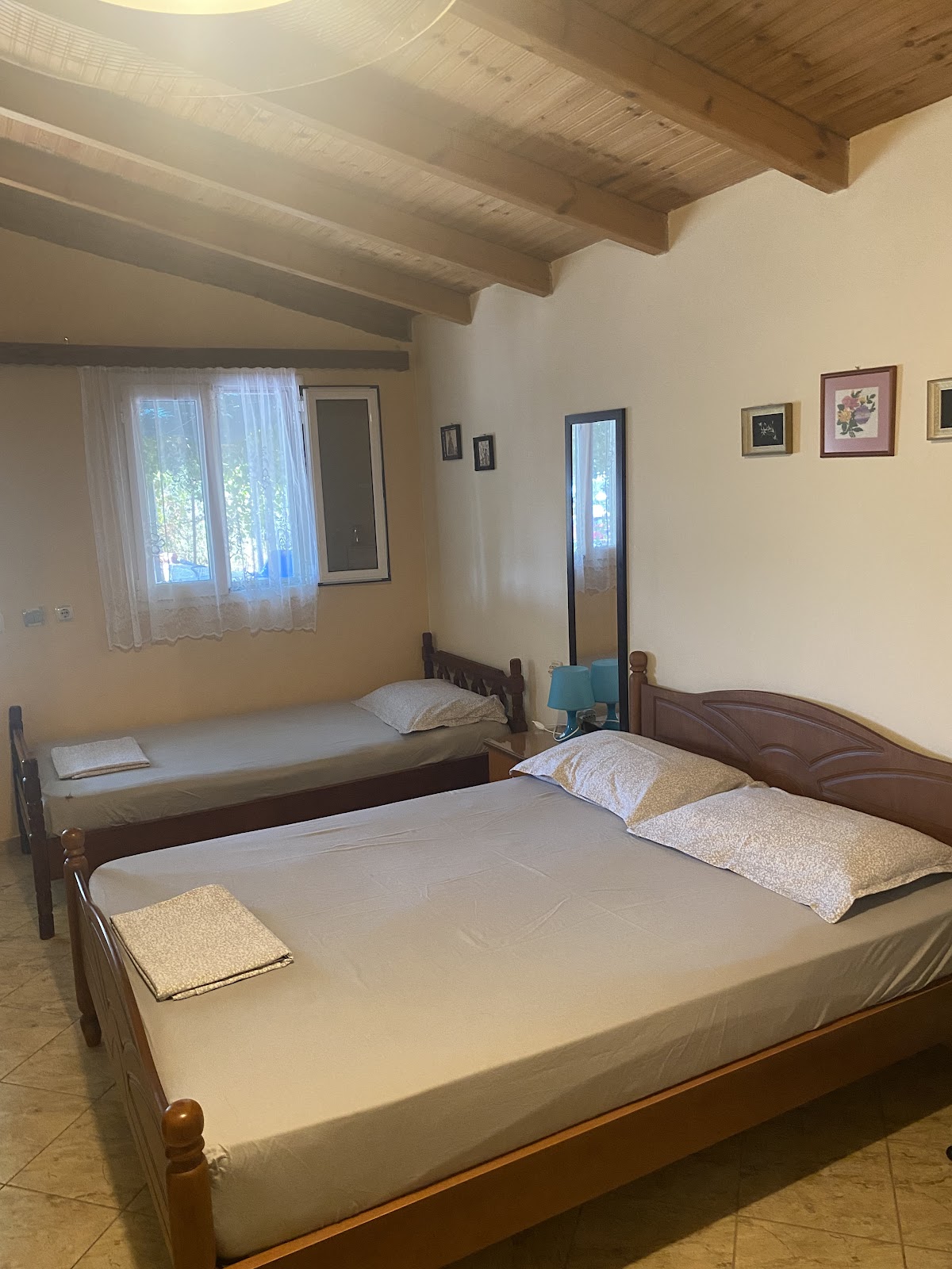 Rexhos Studios photo 2
