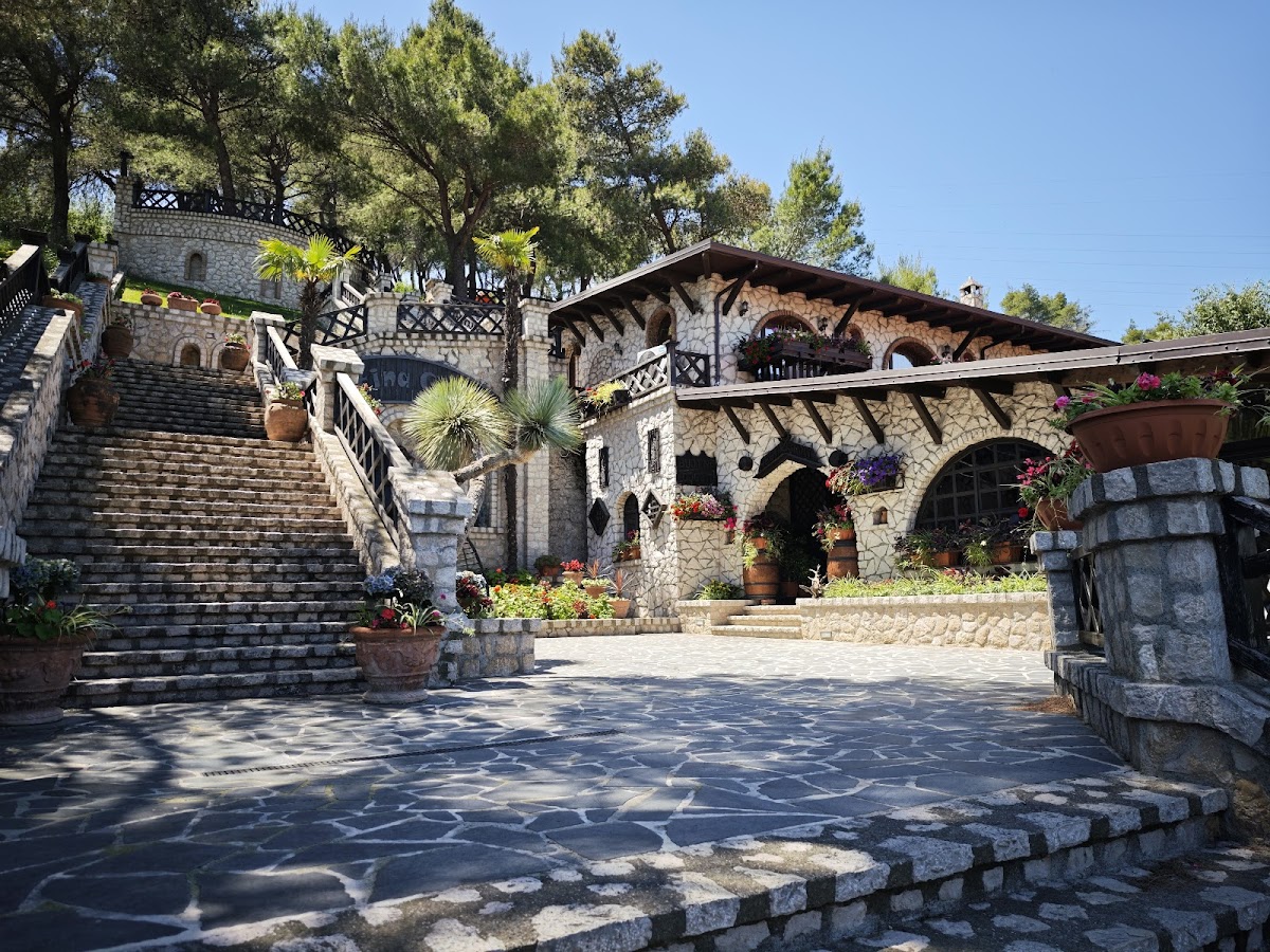 Bujtina e Gjelit (Rooster’s Inn) Restaurant photo 3