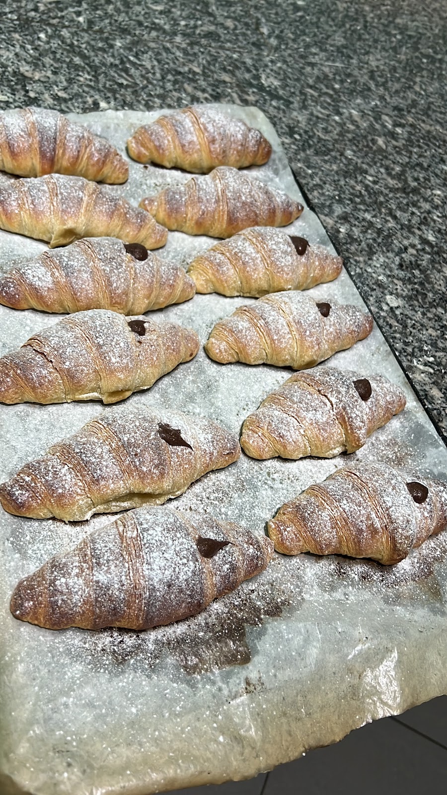 Furrë Buke, Pastiçeri E&M photo 4