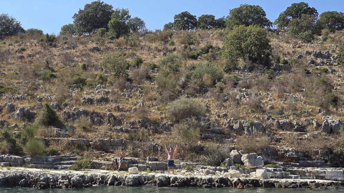 Ridhë Beach (Plazhi i ridhes) photo 5