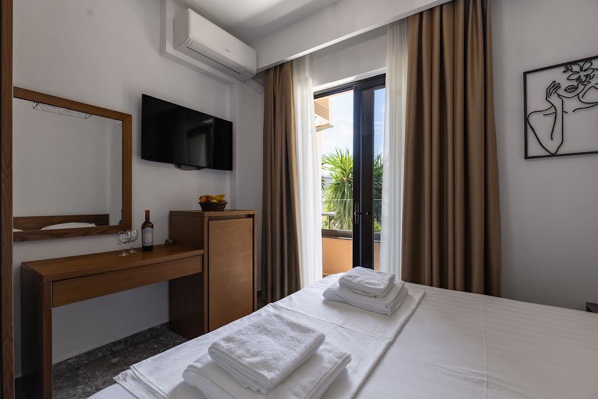 Hotel Center