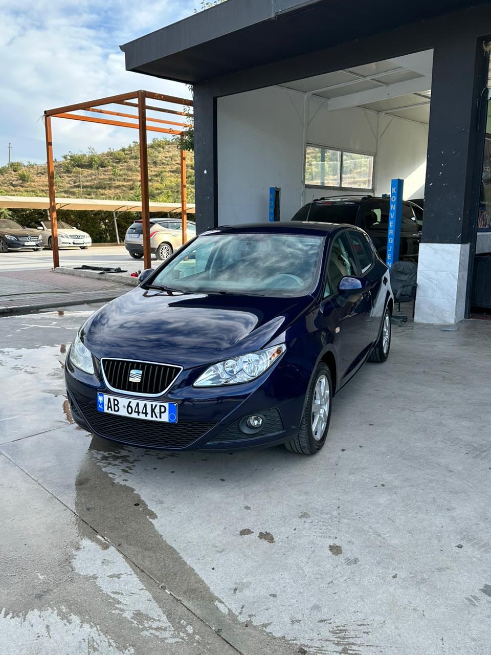 Rent Car Burgjia photo 3