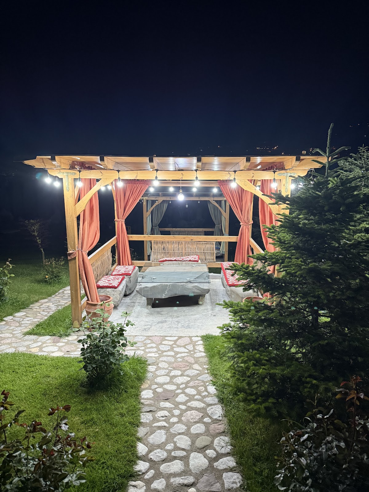 Restorant Izeti Dobrovë Peshkopi photo 3