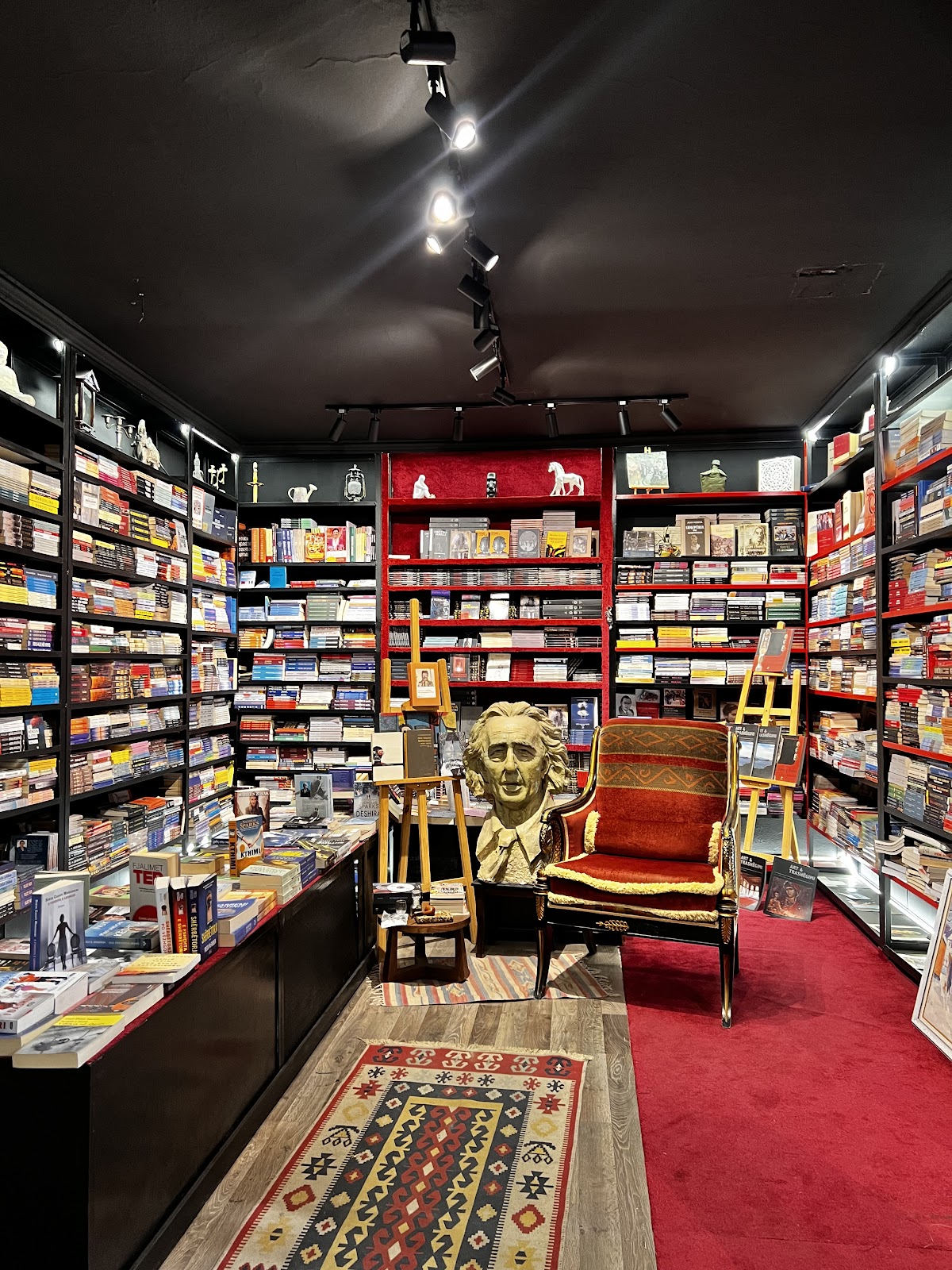 Librari Agolli photo 2