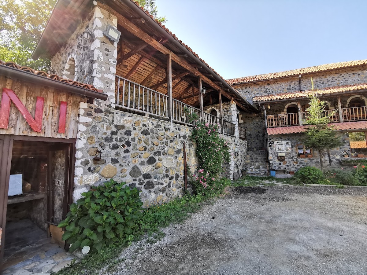 Përparim Laçi Guesthouse photo 3