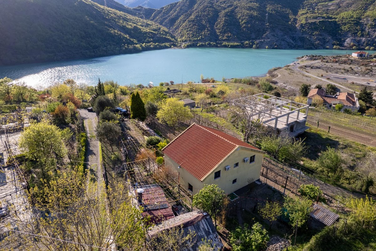 Lakeview Escape Koman