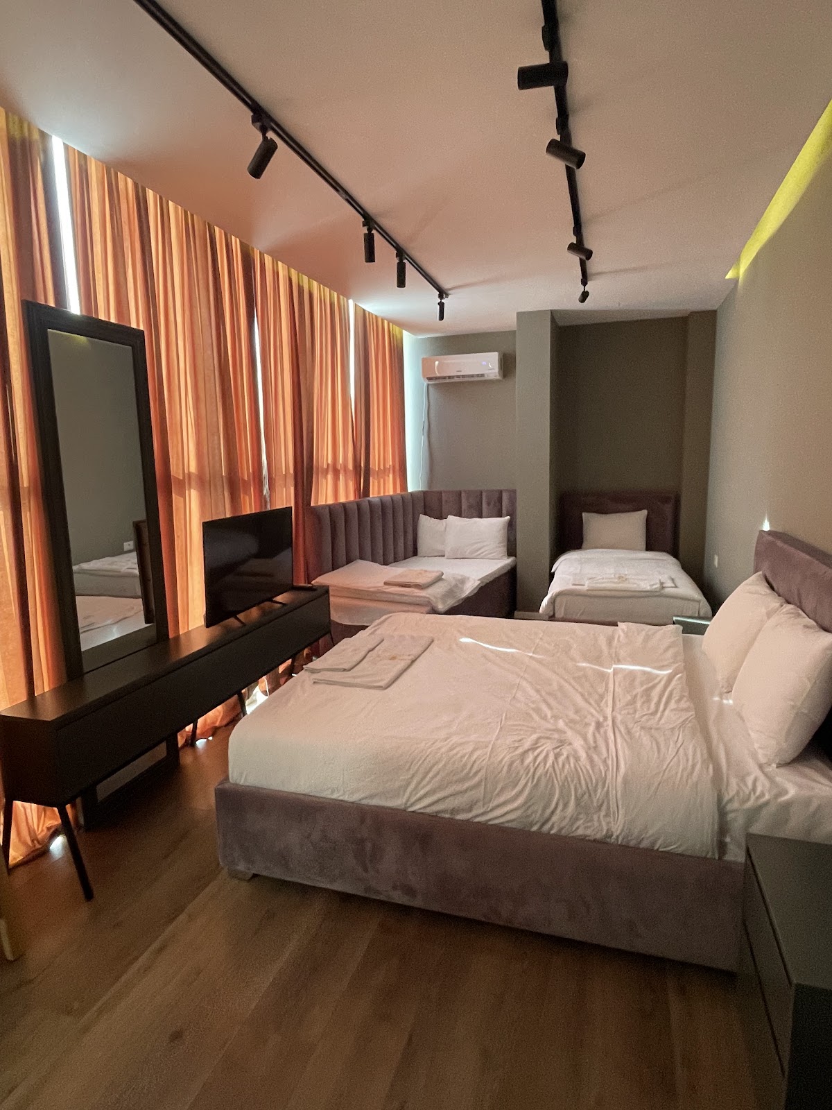 GRAND JNK Boutique Hotel photo 2