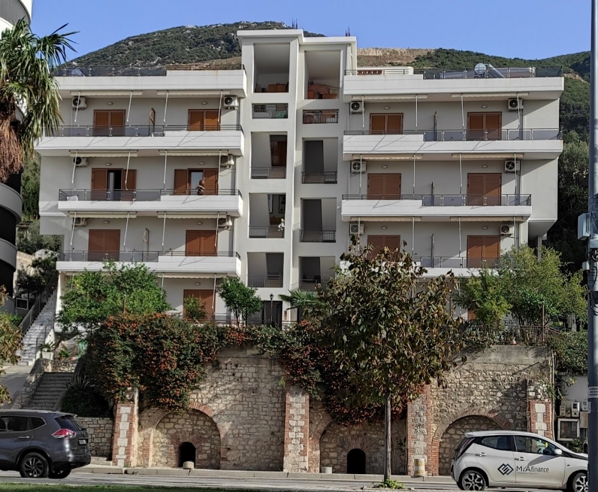 Hotel Kamina ( Alisinanaj )