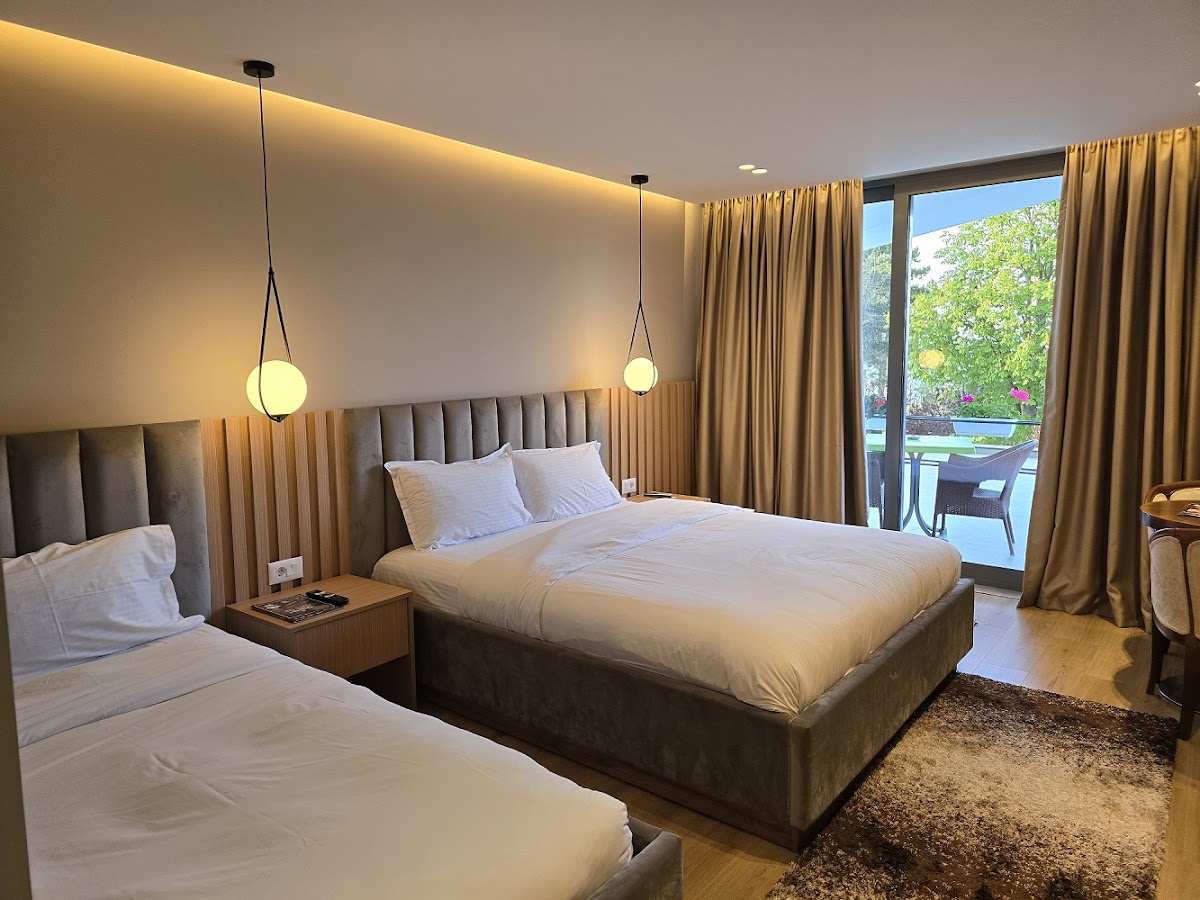 Hotel Perla Pogradec photo 2