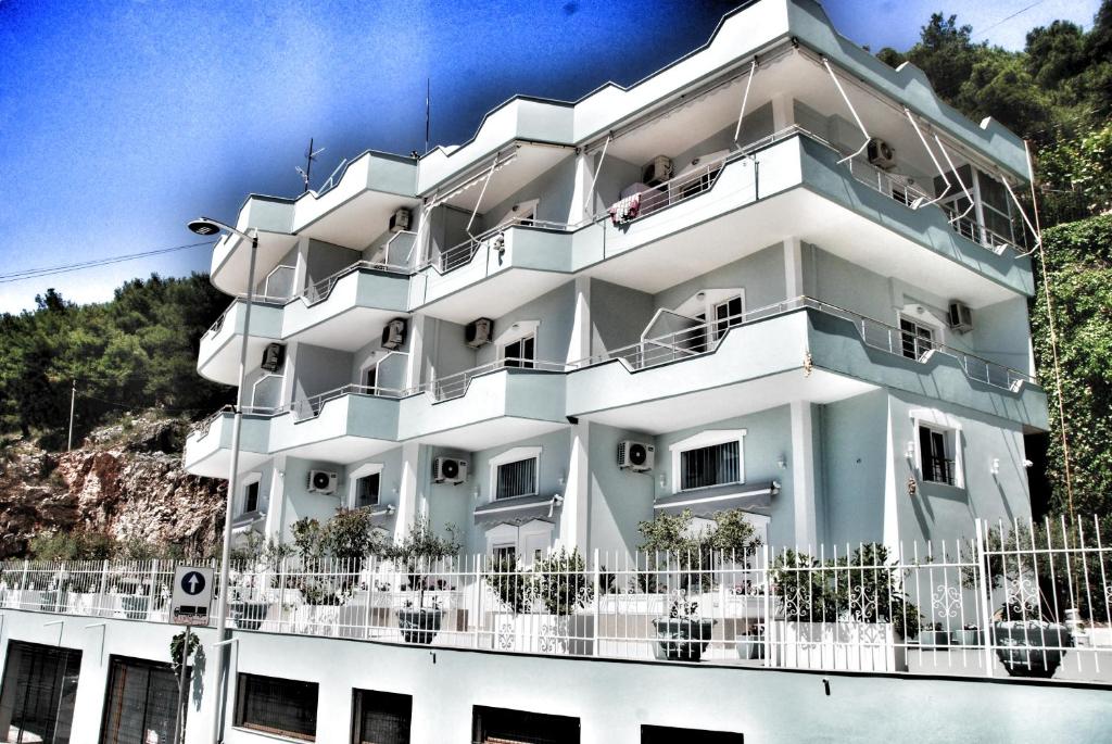 Bebi Apartments