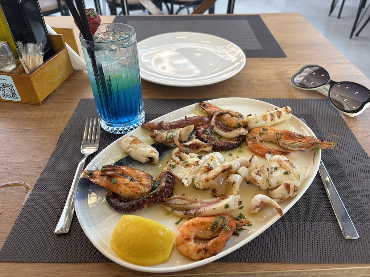WG Restaurant Ksamil photo 4