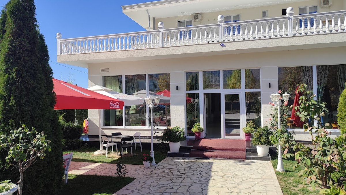 ZISI Hotel & Restaurant photo 4