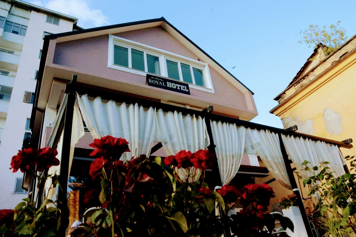 ROYAL BAR & HOTEL photo 4