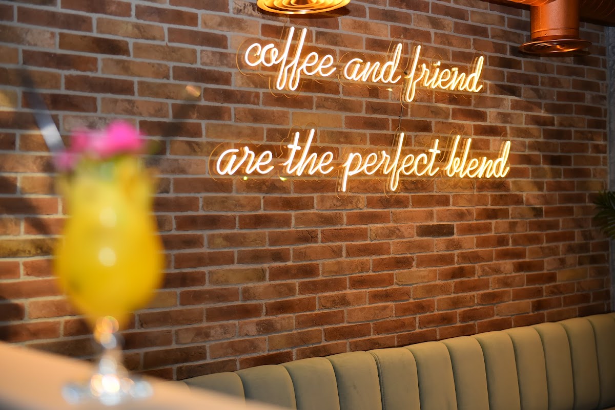 Triangolo Lounge photo 3