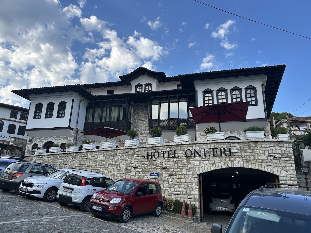 Onufri Hotel & Restaurant photo 3