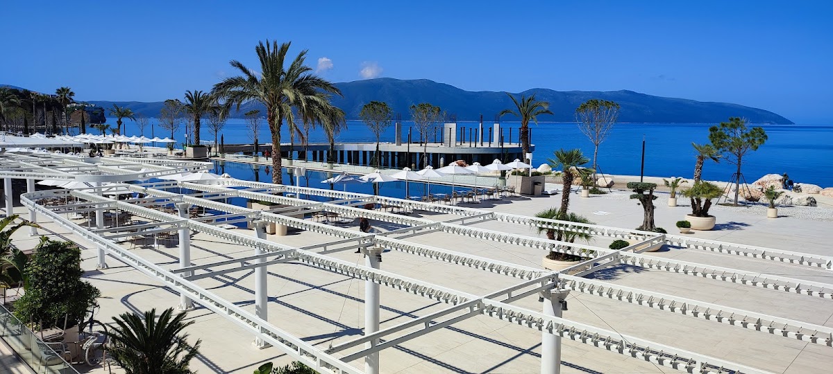 Nelsy walkbeach photo 5