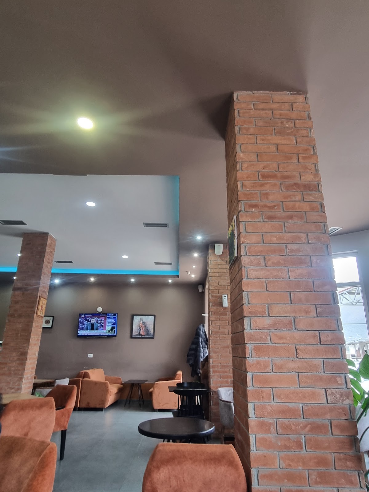 Café Pizza Plus photo 5