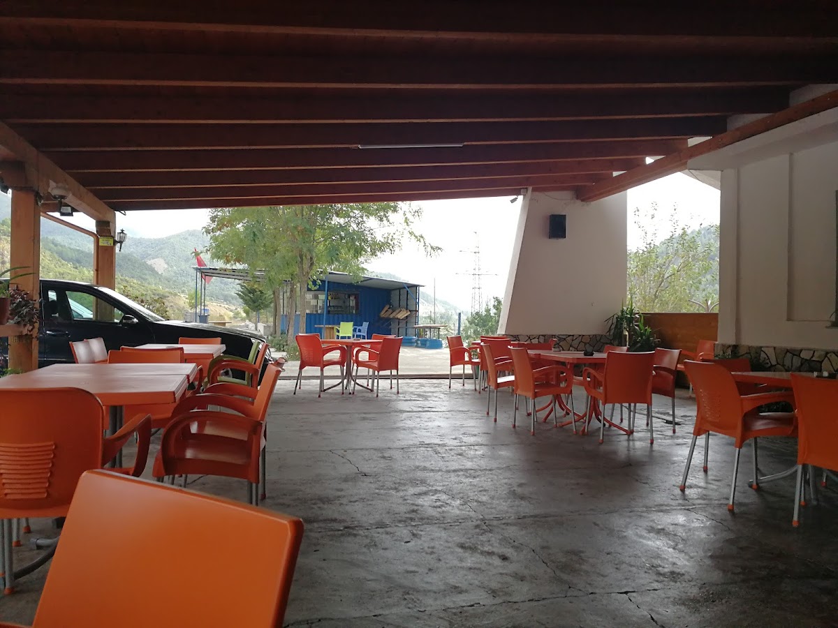 Bar & Restorant