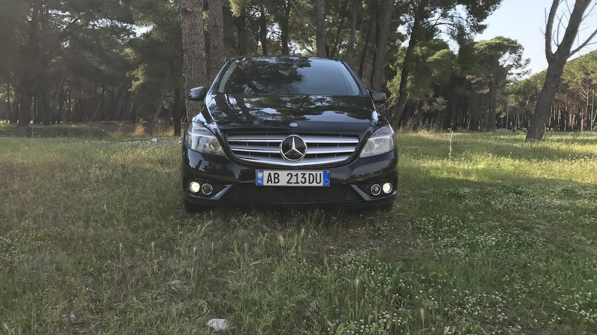Makina me qira "Çeloaliaj" (Auto Çeloaliaj)