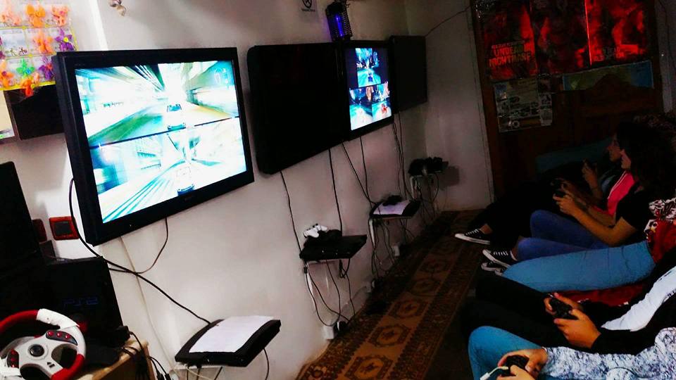 Hotolisht,Internetcafe,phone recharge,market,pagesa Gjoba makina Laurena Alliu etj photo 2