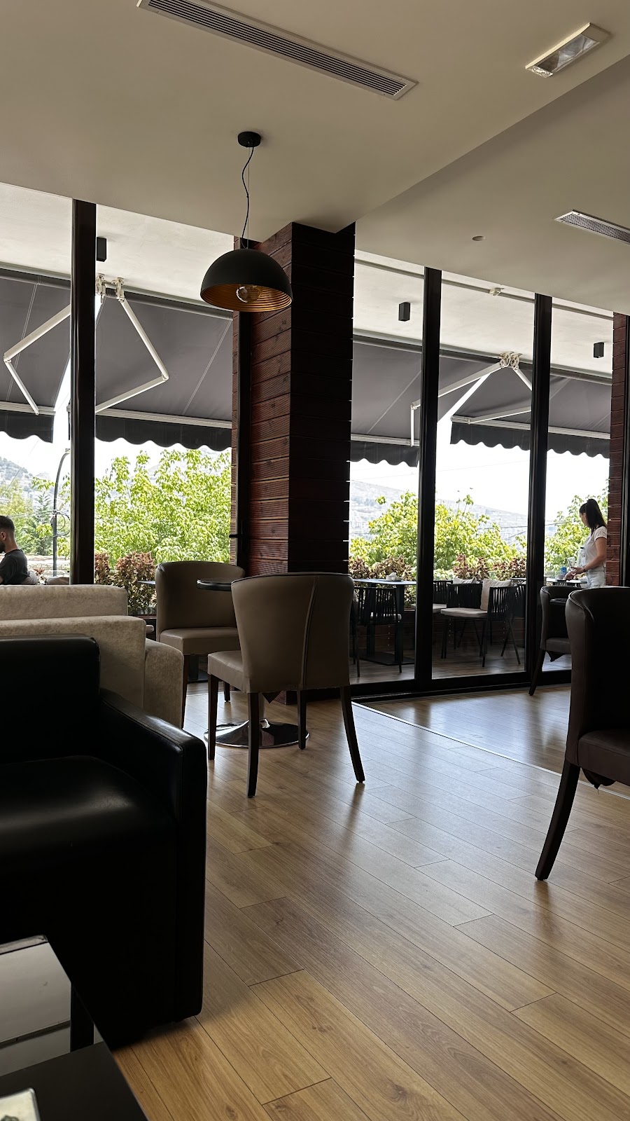Port Side Lounge photo 4