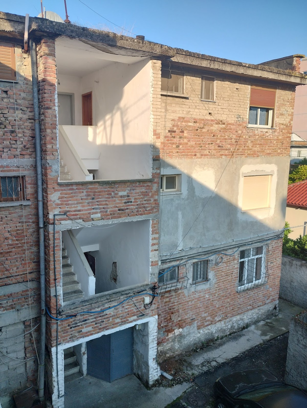 Sazani Place photo 5
