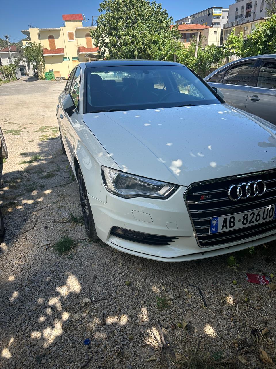 Makina me qira Dritani, Lezhë