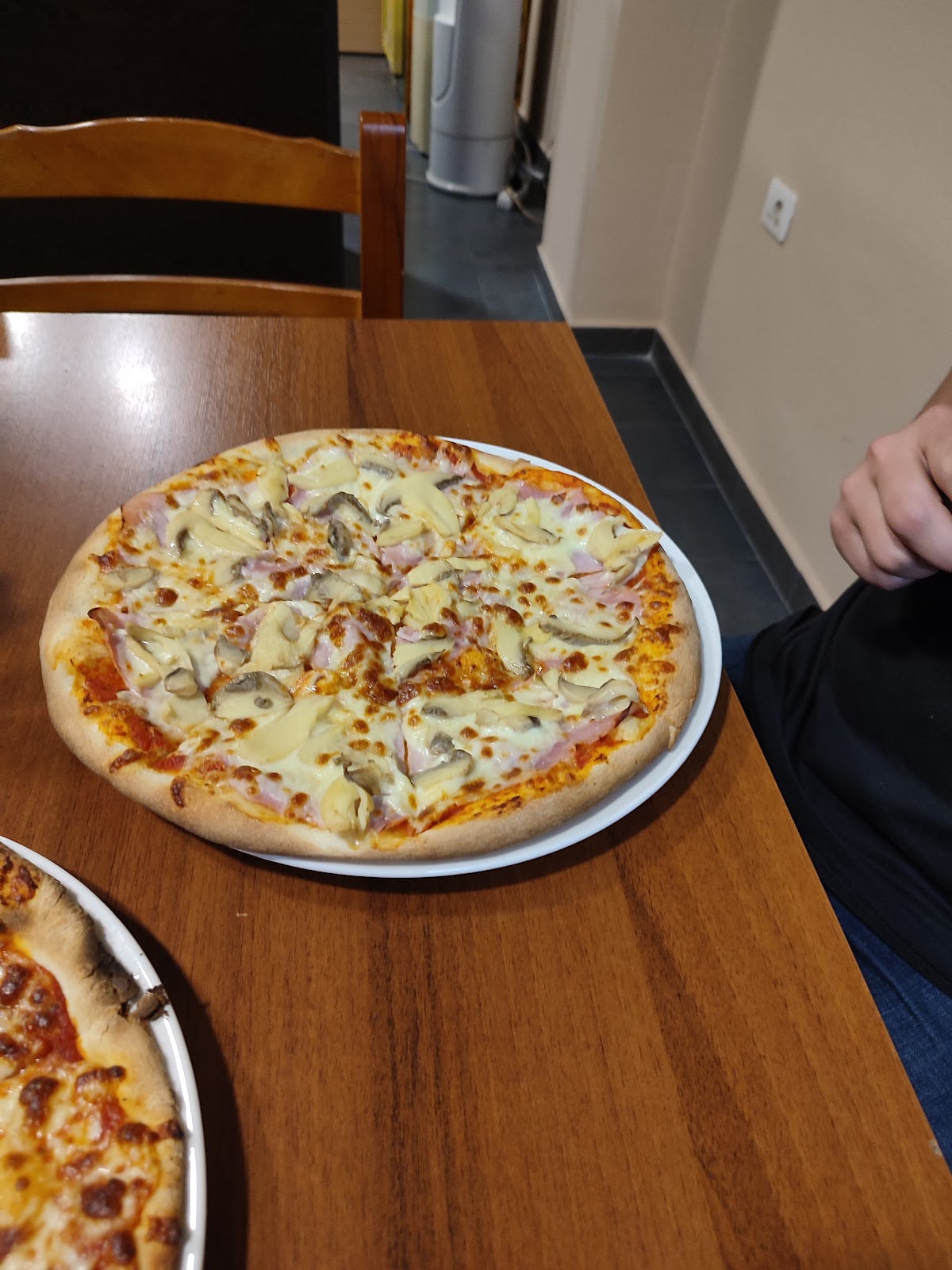Jummy Jummy Pizzeria photo 2